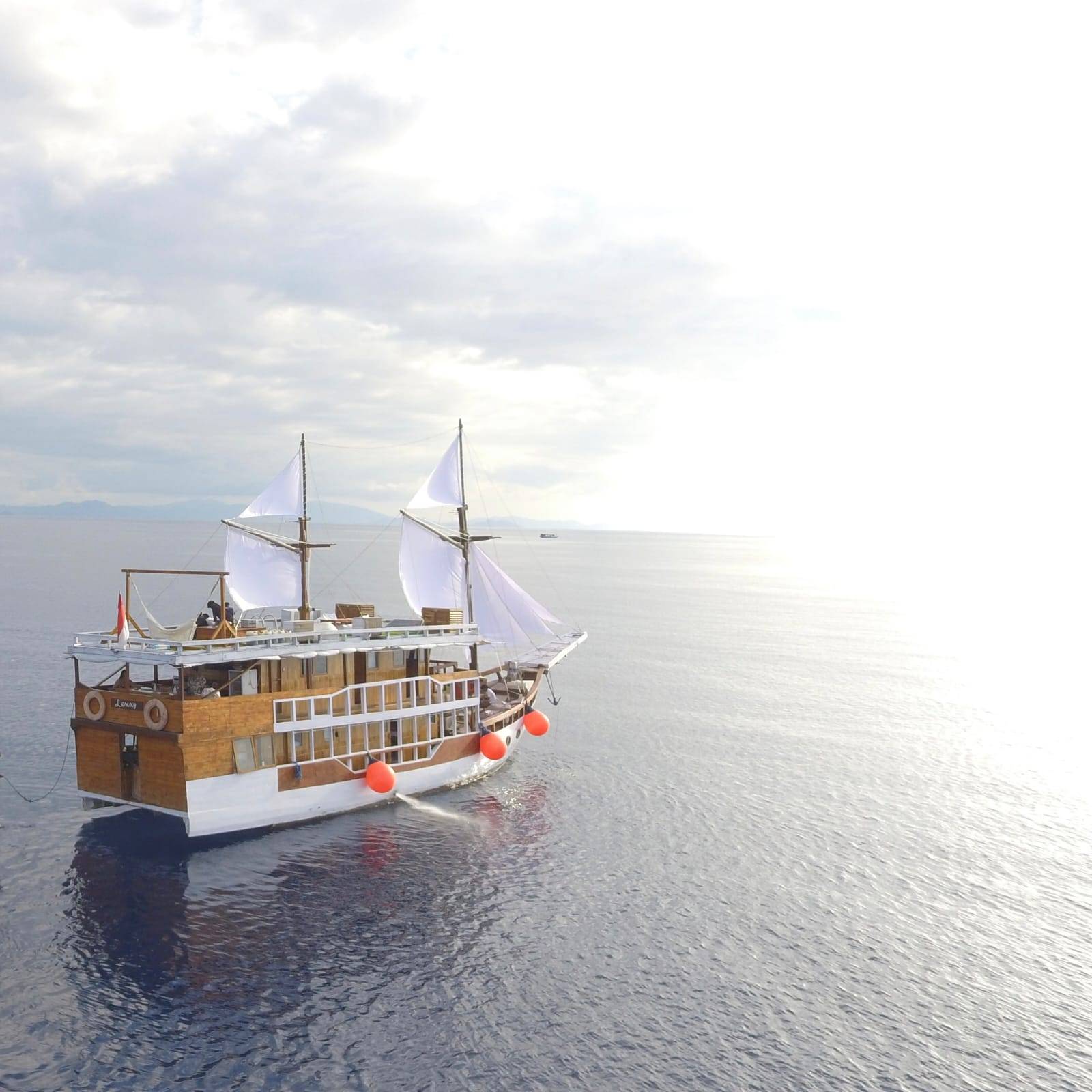 5 Hari 4 Malam Komodo Tours